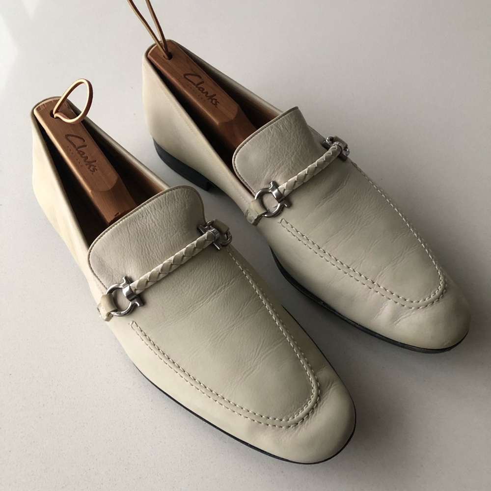 **SOLD**SALVATORE FERRAGAMO Mens Ivory Leather Sli